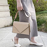 Жіноча класична сумка через плече крос-боді на ремені бежева, фото 5