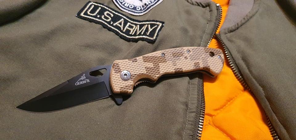 Складний ніж BG AK-1 рукоятка піксель для полювання, риболовлі, туризму
