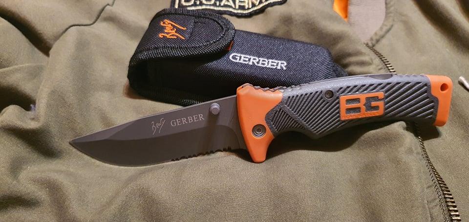 Мисливський складаний ніж репліка Bear Grylls Gerber EE-7 з серейтором для полювання, риболовлі, туризму