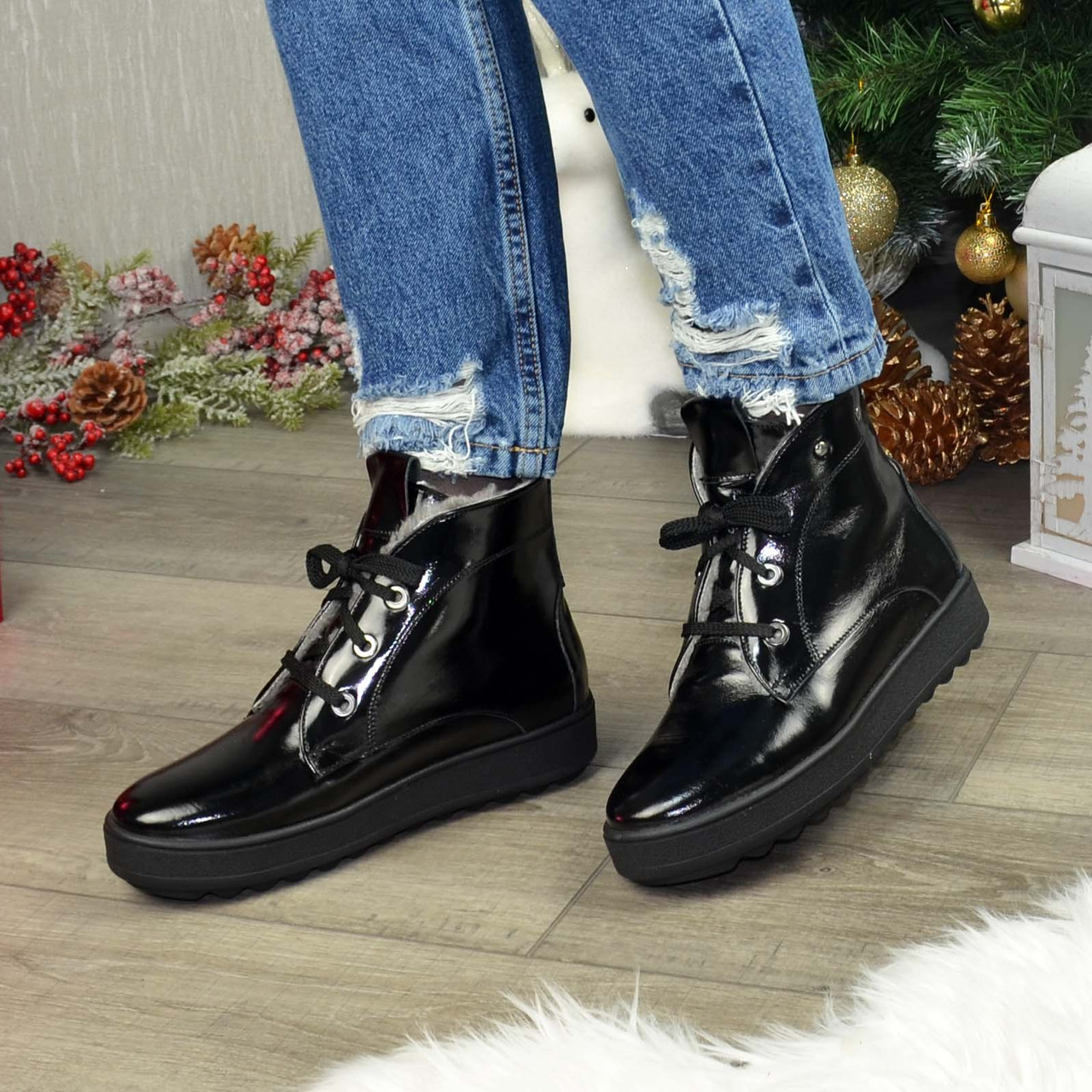 Черевики жіночі лаковані чорні на товстій підошві, фото 1
