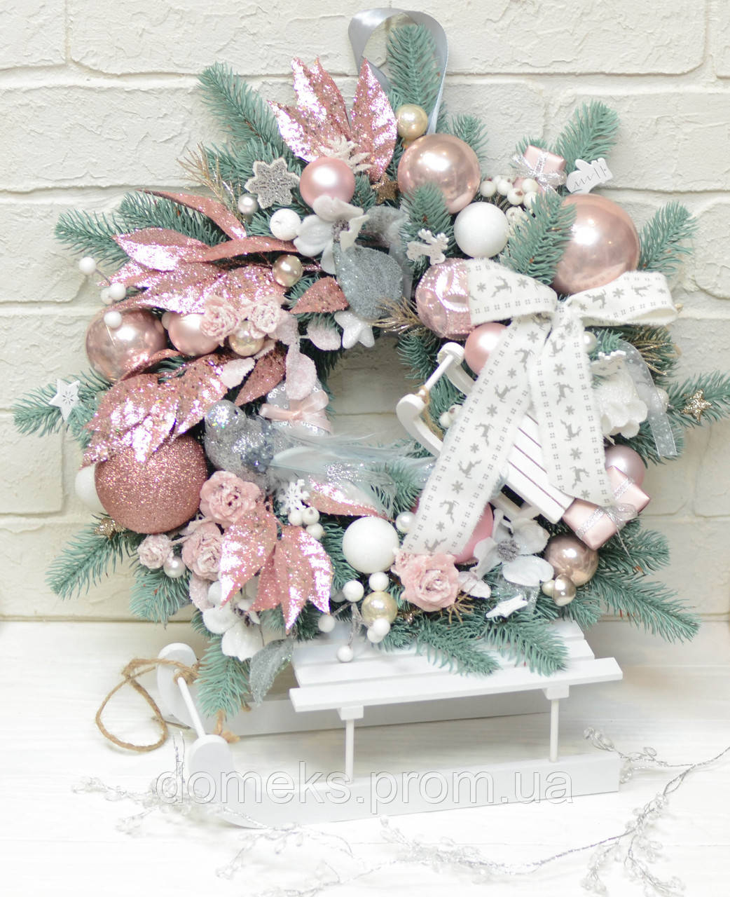 Новогодний Венок Цвета Розовый с Серебром Из Литой Хвои — Купить ...