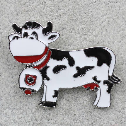 Брошка металева золотиста Корова покрита білою та чорною емаллю розмір виробу 33 х 28 мм, фото 1