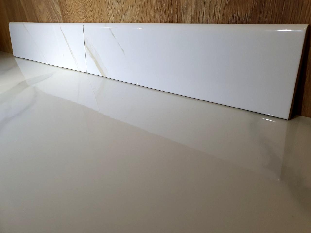 Плінтус керамічний для облицювання між підлогю та стіною 100х400мм Calacatta Gold - фото 2 - id-p1318931595