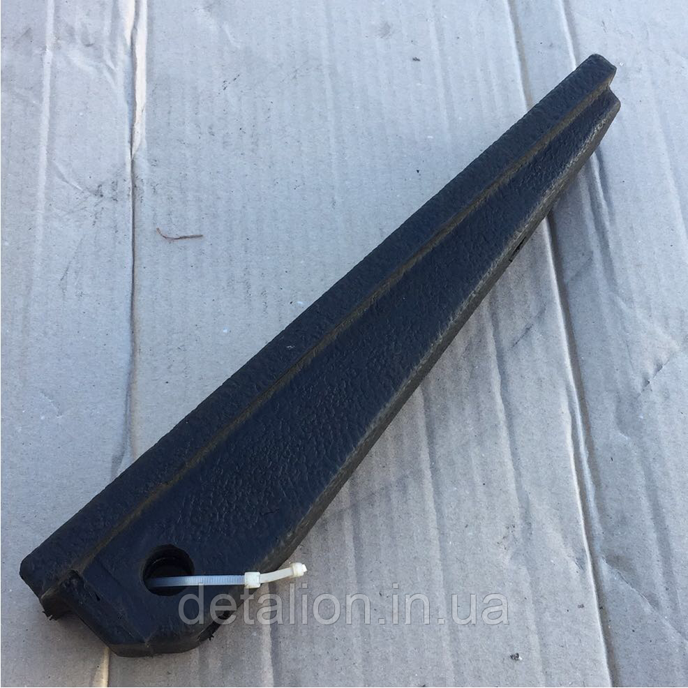 Купить Подлокотник сиденья МАЗ 5336-6816010, цена 760 ₴ — Prom.ua (ID ...