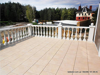 При производстве бетонных балясин и балюстрад мы всегда стремимся к тому , чтобы качество и цена соответствовали 

друг другу. Гарантированный срок службы наших изделий более 25 лет. Наши балясины и балюстрады обладают высокой 

прочностью и плот