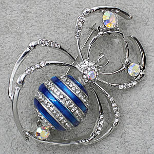 Брошка-павук сріблястого кольору блакитна емаль із мінливими каменями розмір виробу 60х40 мм