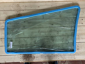 Скло заднє ліве JCB 3CX 827/80269 Скло бічне заднє ліве JCB