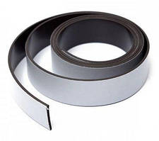 Гнучка магнітна стрічка 25,4х1,5 мм з клейовим покриттям з одного боку (ціна за 1 метр довжини)