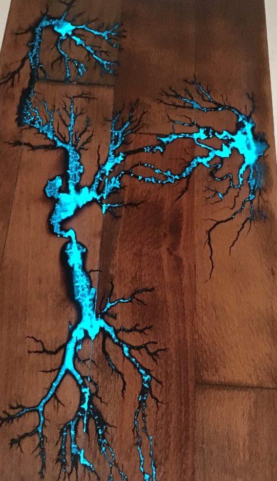 Як випалювати електричним струмом по дереву: створення «блискавок»