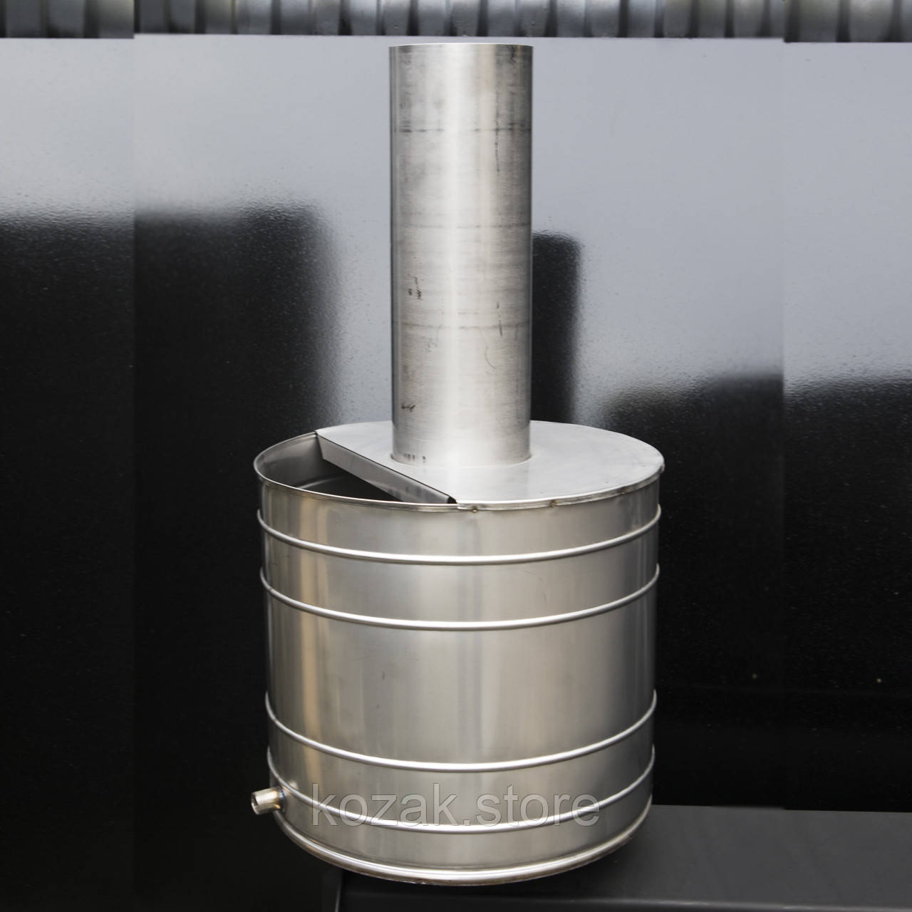 Бак для нагріву води на трубу D 120 мм з нержавійки 27 л, на димар для печі.