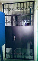 Дверь 2-х створчатая решетчатая металлическая - решетка в тамбур