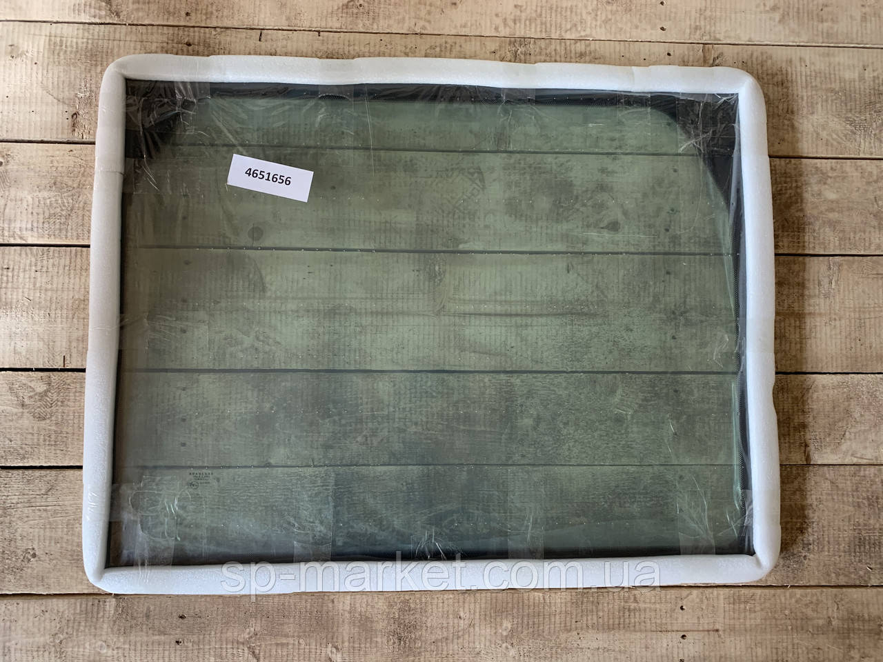 Скло кабіни заднє Hitachi Zaxis 4651656 Скло кабіни заднє Hitachi Zaxis 4651656 Скло заднє колісних/гусеничних екскаваторів HITACH, фото 1