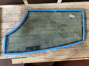 Скло дверей праве Komatsu WB93/97-2 312605730