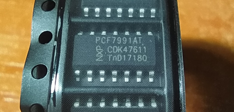 NXP PCF7991AT (аналог HTRC11001T) 1081 SOP14 IC REMOTE KEYLESS ENTRY (NXP immobilizer system solutions) 14SOIC