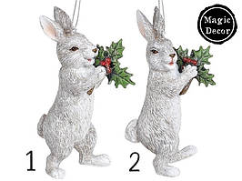 Декор на Різдво підвіска ялинкова іграшка зайчик із гостролистом сірий