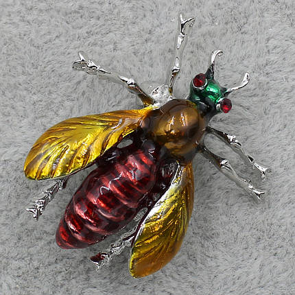 Брошка оса різнобарвної емалі сріблястого кольору з червоними стразами розмір виробу 40х35 мм, фото 1