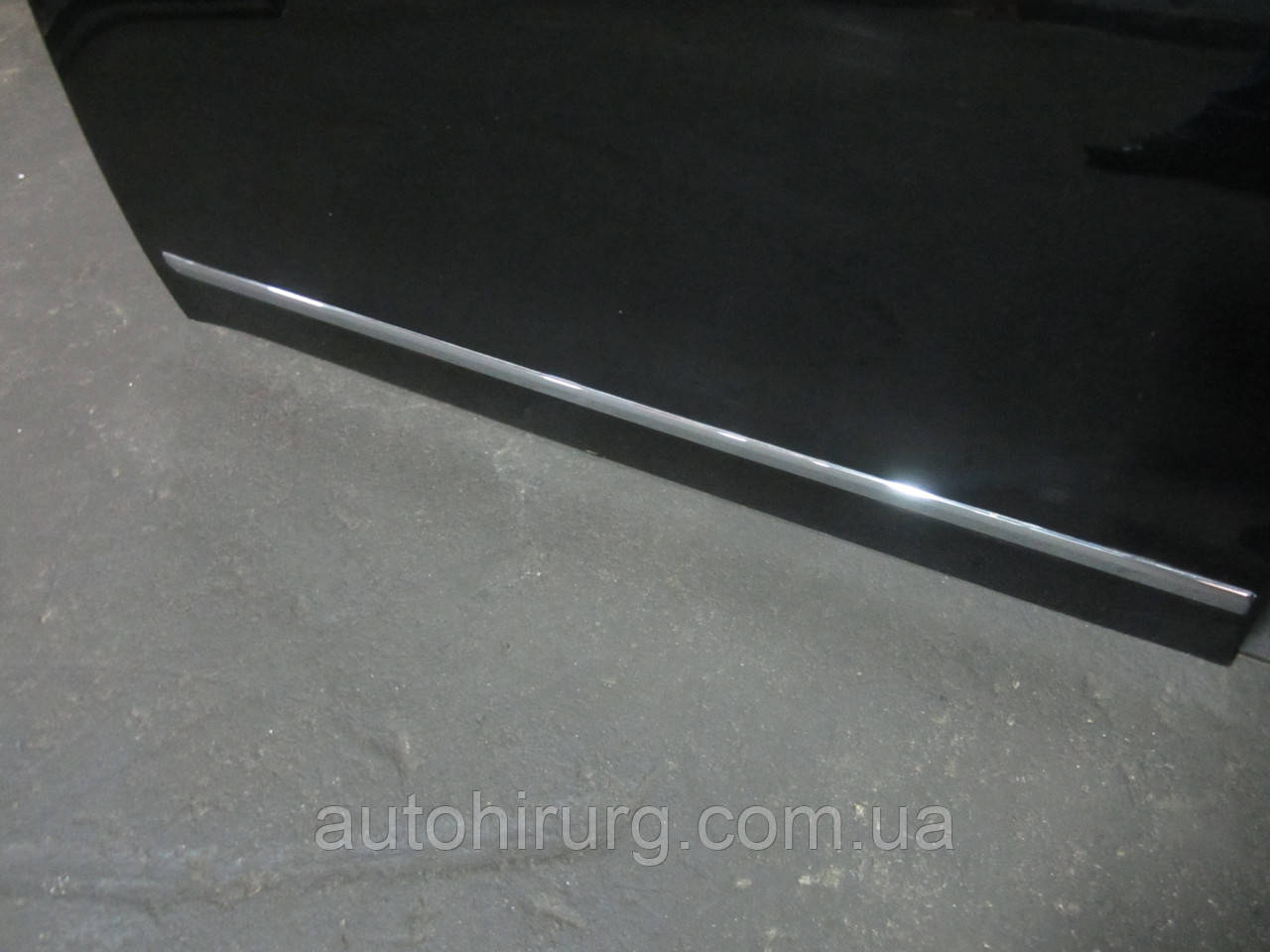 Нижній молдинг передніх лівих дверей Volkswagen Passat B7 USA