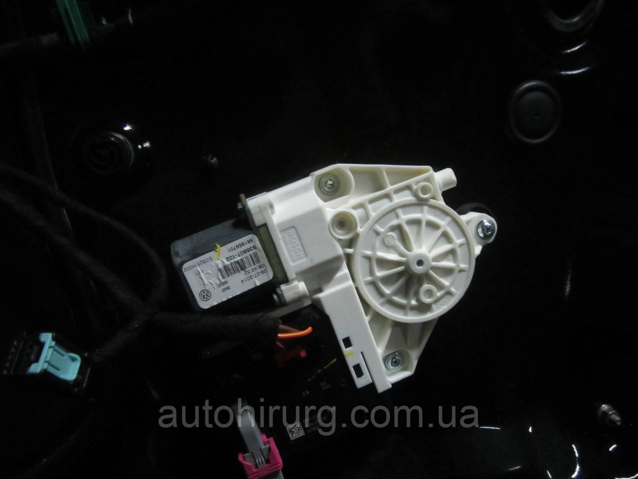 Склопідіймач водійський Volkswagen Passat B7 USA 561837461