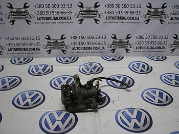 Задній лівий гальмівний супорт Volkswagen Passat B7 USA