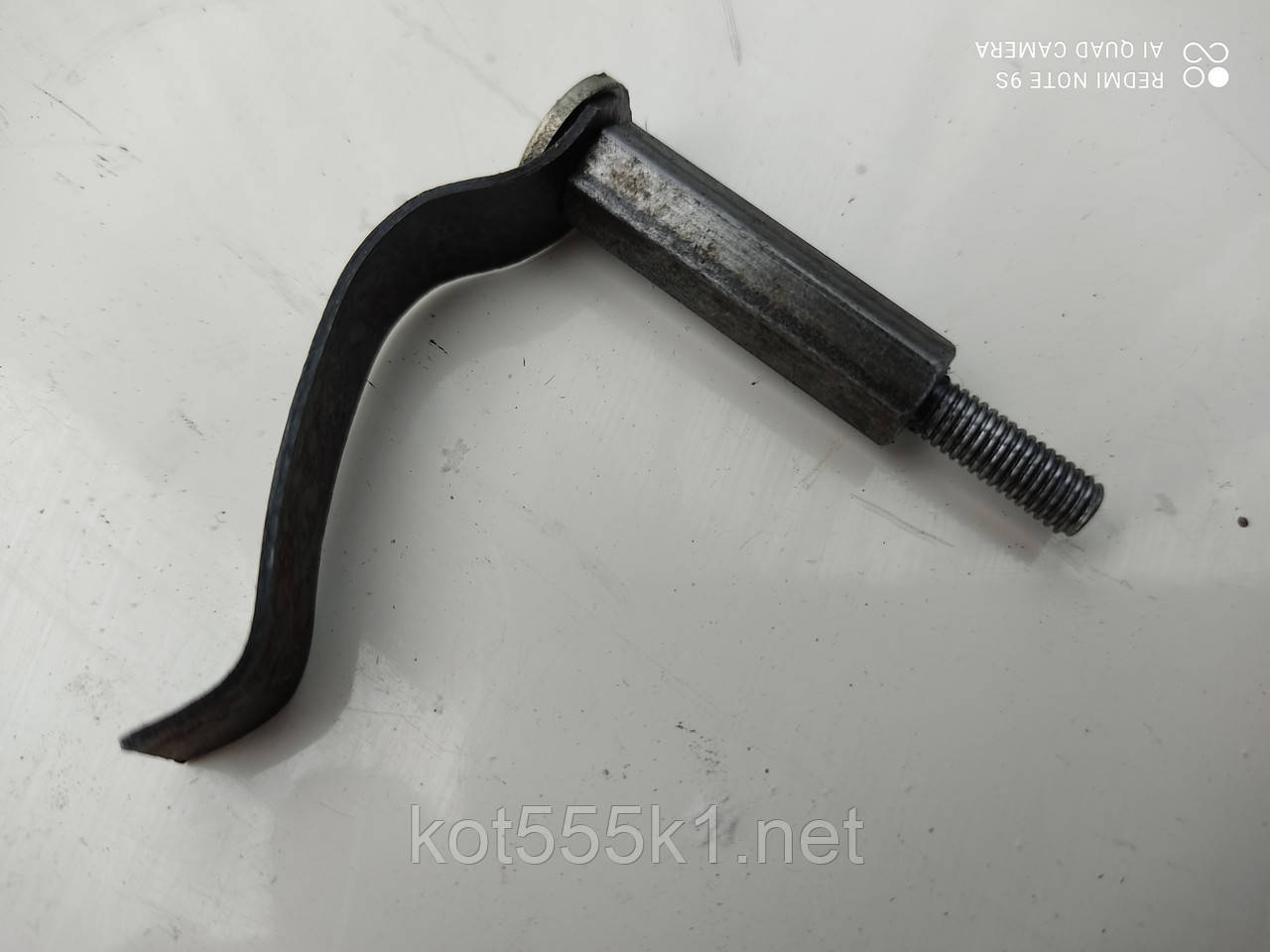 Тримач кришки переривача Дніпро,курал