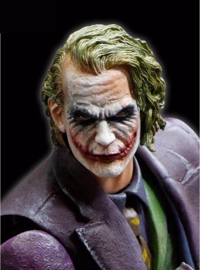 Джокер (Joker) "Темний лицар" 26 см (Преміум) Акція