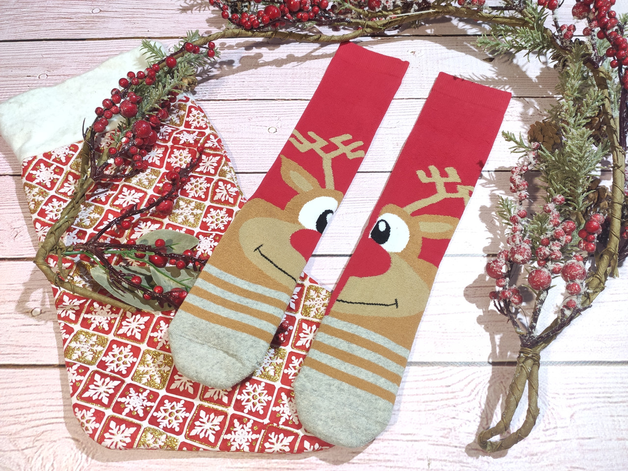 🎄 Червоні новорічні шкарпетки з Дідом Морозом MERRY CHRISTMAS 36-41 розмір Золото