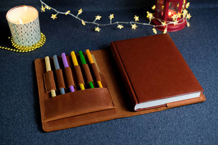 Обкладинка з пеналом для щоденника формату А5 "Модель №16"