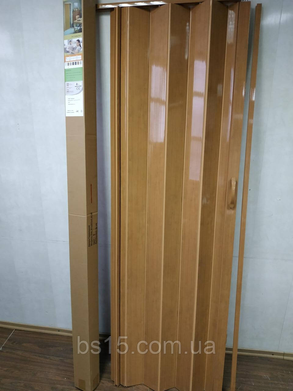 Двері гармошка міжкімнатна розсувна глусна з ПВХ 810*2030*6 мм Вільха No5 - фото 1 - id-p111354465