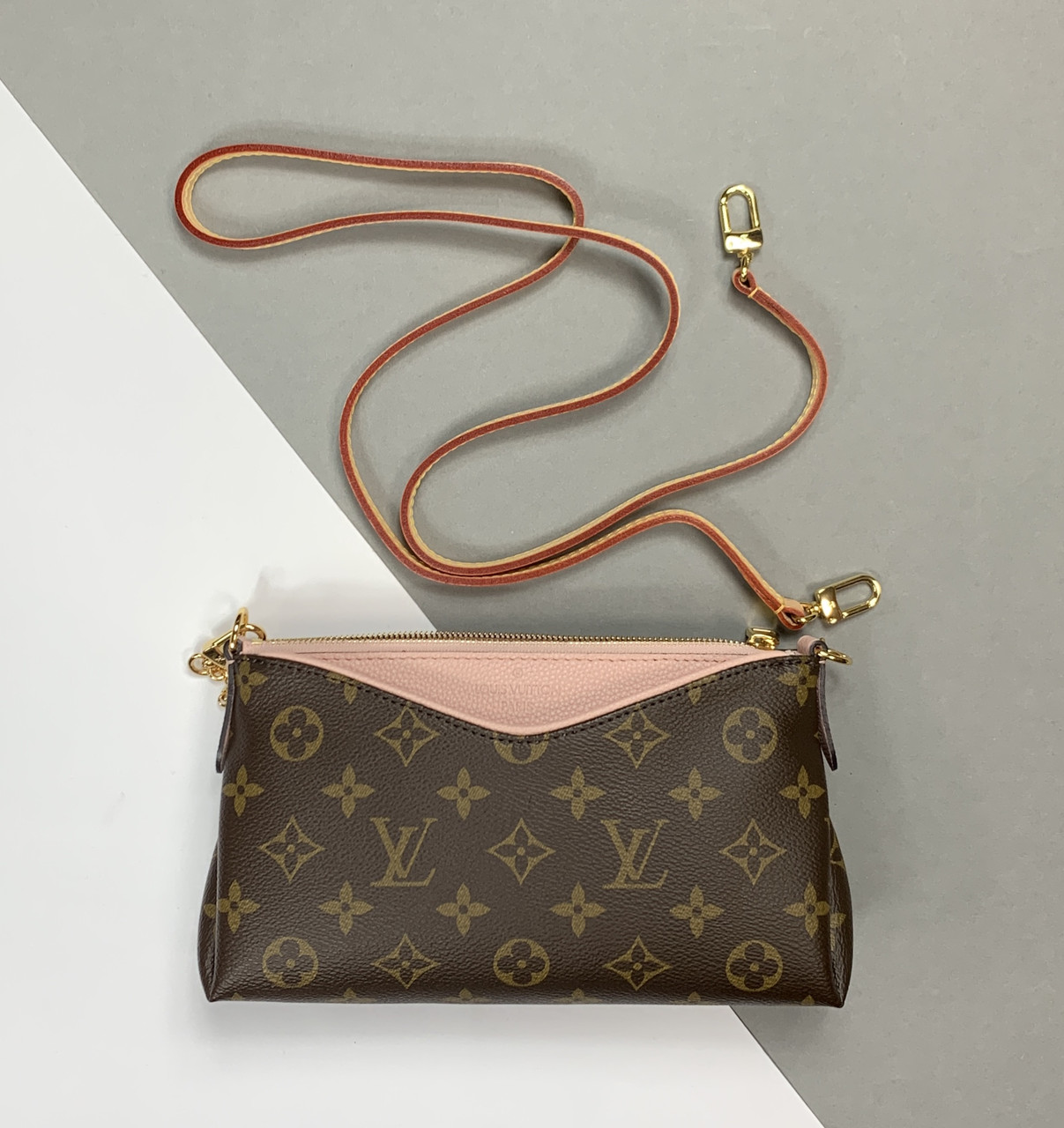 Сумка Clutch Pallas Monogram Louis Vuitton (Луї Віттон Клатч Паллас Монограм)