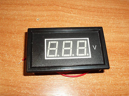 D85-AH.4 вольтметр змінного струму 75V — 300VAC цифровий з LED-підсвіткою