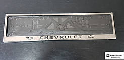 Рамка номерного знаку з написом та логотипом "Chevrolet"