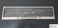 Рамка номерного знаку з написом та логотипом "Hyundai"