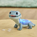 Інтерактивна саламандра Бруні Снігова закуска Frozen Fire Spirit's Snowy Snack Salamander, фото 4