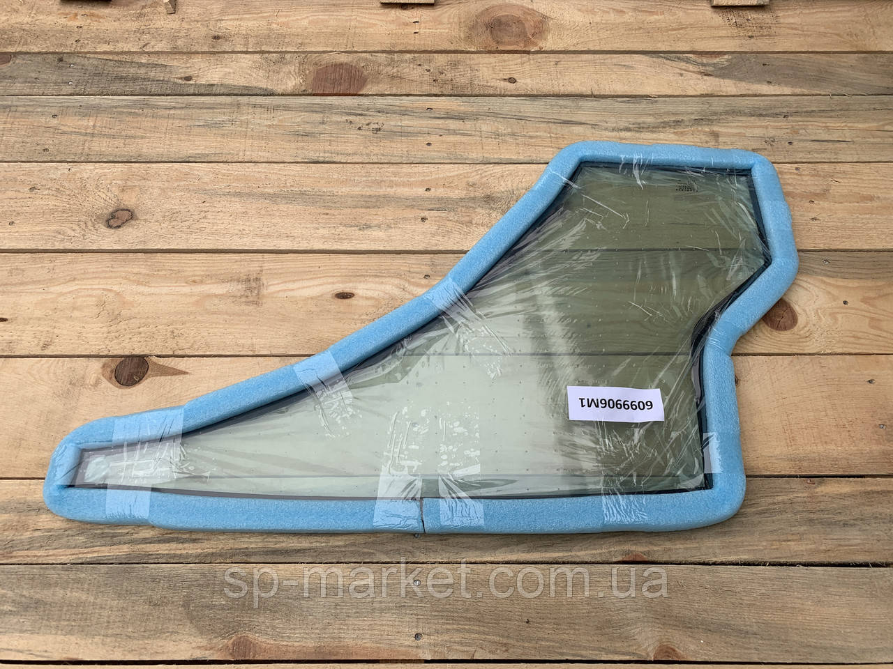 Скло лівого дверей Terex, Case 6099906M1 Ліві двері, нижні, фото 1