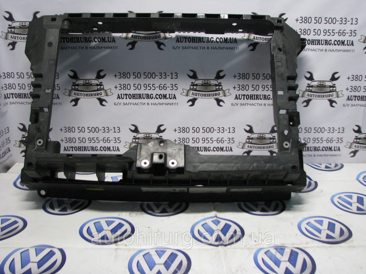 Рамка радіатора (телевізор) Volkswagen Passat B7 USA (561010828)