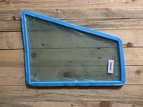 Скло лівих дверей (форточка) JCB JS JHN0138 JCB JS JHN0138 JHN0138 Ліві двері