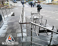 Велопарковки металлические под заказ "Велодуга" с монтажом возле магазинов, частных клиник, спортивных центров