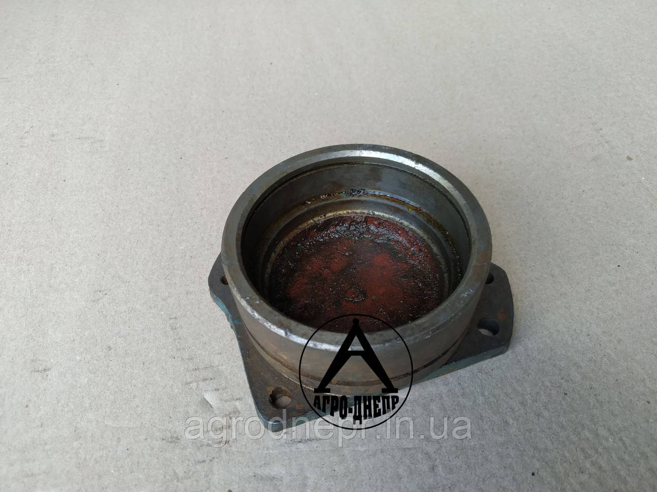 Стакан підшипника КПП глухий трактора Т-40 Т25-1701162-Д