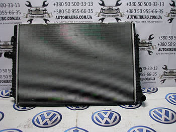 Радіатор двигуна Volkswagen Passat B7 USA (5C012125)