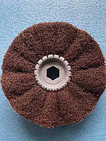 Круг из нетканного абразивного материала диаметр 150, грубое зерно