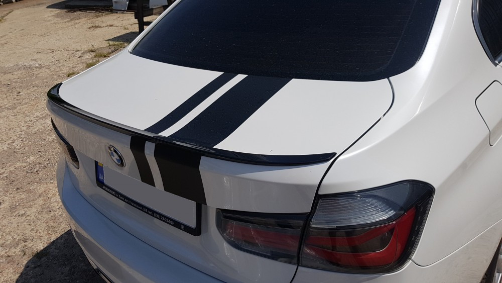 Спойлер BMW F30 тюнінг сабля стиль M3 (чорний глянц)