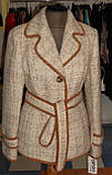 Бежева приталені куртка з поясом, з букле Dolcedonna, фото 2