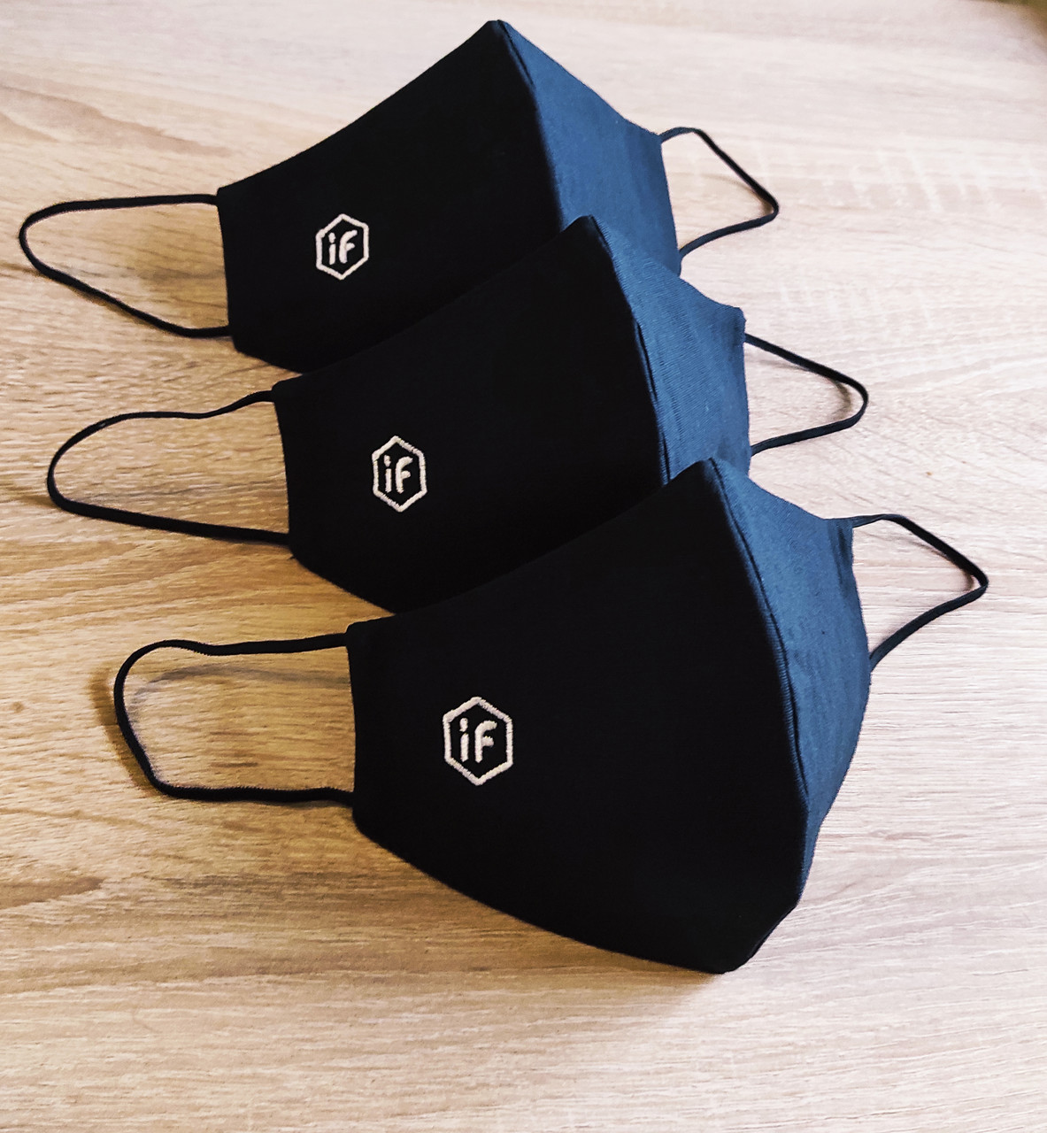 Маски з логотипом