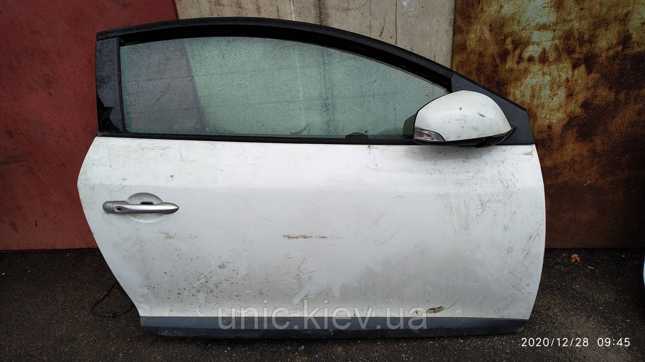 Двері права (пасажирська) Рено Меган купе 3 б/в (801002508R)