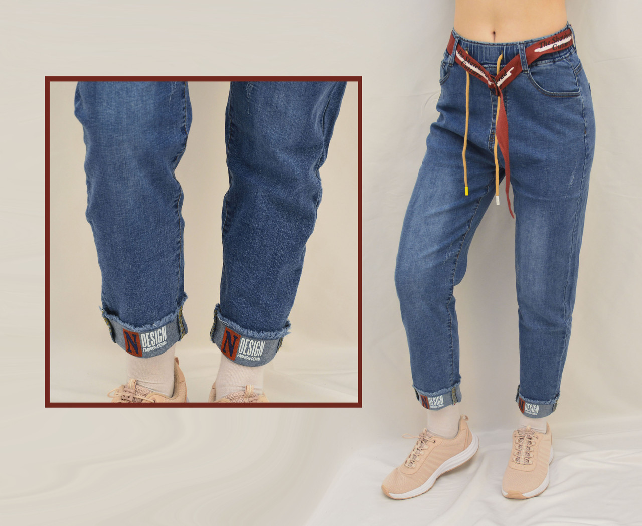 Джинси МОМ з яскравим ременем Жіночі стильні джинси з закотами (Синій, 28)