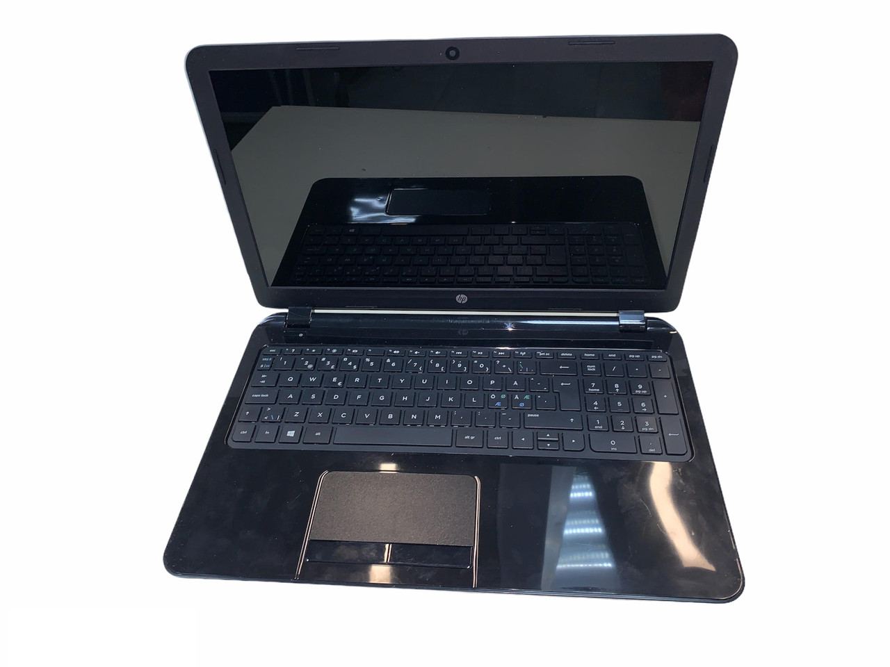 Ноутбук HP 15-g030so-AMD-E1-2100-1.0GHz-4Gb-DDR3-500Gb-HDD-DVD-RW-W15.6-Web-AMD Radeon HD 8210-(B-)-Б/В