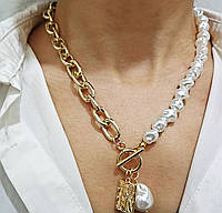 Асимметричное  ожерелье- цепочка с искусственным жемчугом и подвесками