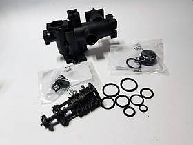 Лівий гідровузол триходового клапана котлів Biasi Inovia, Rinnova, Delta, Super Parva BI1421101