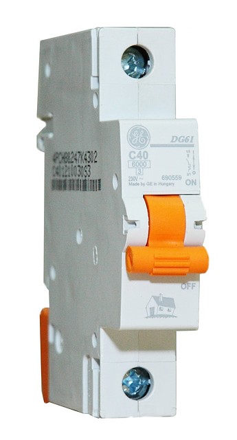 Автоматичний вимикач DG 61 C40 6kA 1 полюс 40 А General Electric (Угорщина)