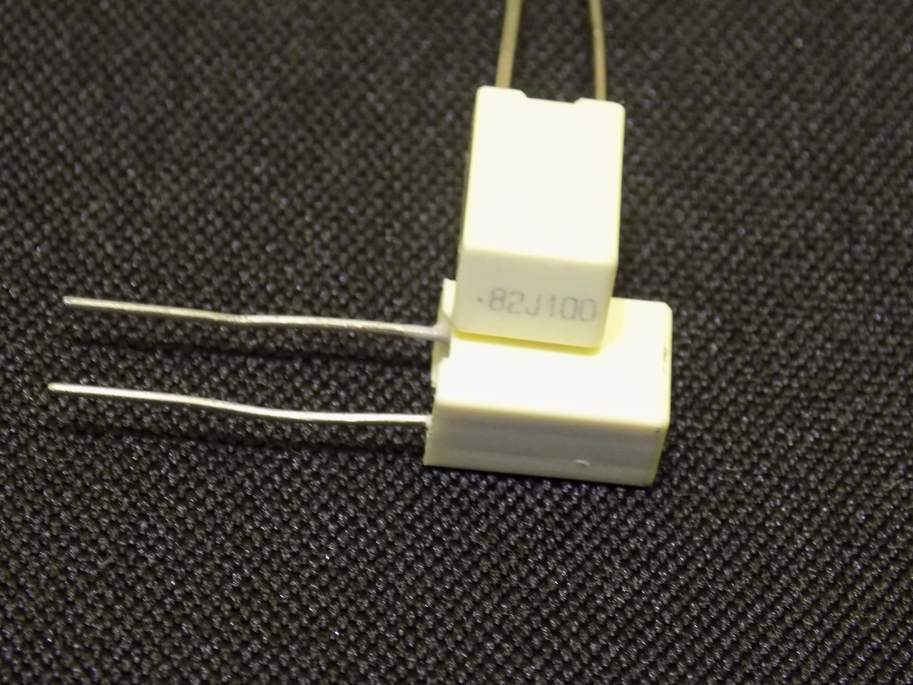 .82j100 100в 0.82мкФ, фото 1